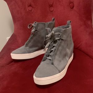 Susina brand wedge boots size 8